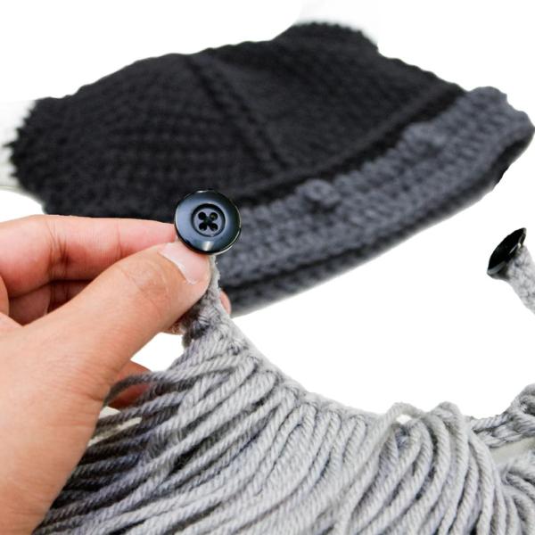 Barbariška kepurė su pilka barzda